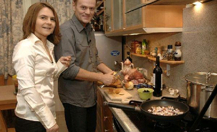 Donald Tusk (na zdjęciu z żoną w ich sopockim domu, 2007 r.) studzi nadmierne oczekiwania unijne. W 