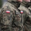 Żołnierze podczas uroczystego apelu
