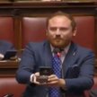 Włochy: Poseł oświadczył się w czasie posiedzenia parlamentu