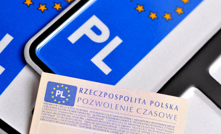 W którym starostwie zgłaszać zbycie lub nabycie pojazdu? Ministerstwo wyjaśnia