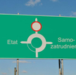 Czy samozatrudniony z urlopem i chorobowym w umowie może rozliczać się jak przedsiębiorca