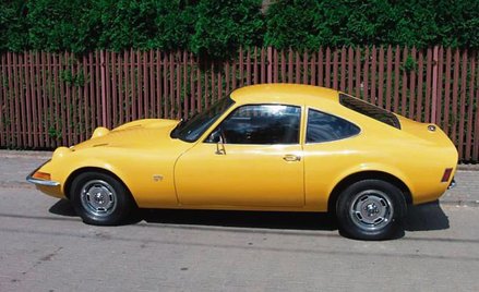 Stylizacja Opla GT nawiązuje do słynnej Corvetty.