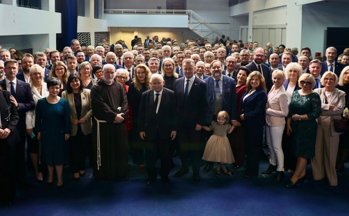 Wigilia w bańkach. Czy podział pokoleniowy rozbije świąteczny stół?