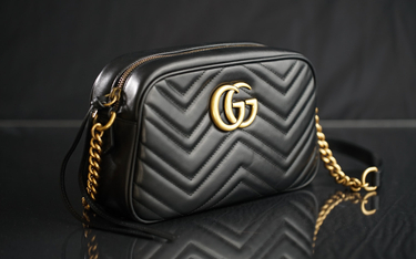 Torebki Gucci to jedne z najczęściej podrabianych produktów.