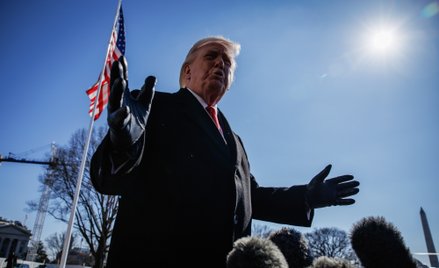 Kreml liczył na przełom. Trump przedłuża sankcje USA