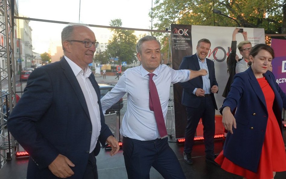 Nie samym programem wyborca żyje. Taneczny krok liderów Lewicy ku "nowoczesnemu państwu dobrobytu”. 