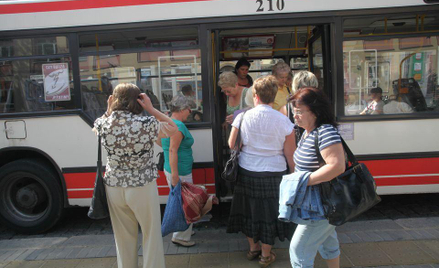 W małych miastach wożą za darmo
