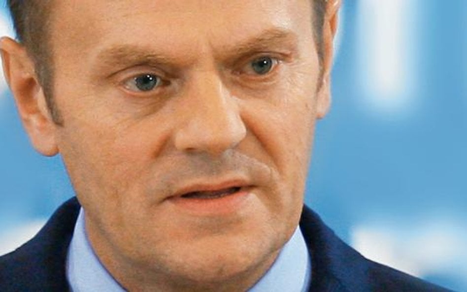 Donald Tusk w sobotę na konferencji prasowej porzucił na chwilę rolę szefa rządu i jako lider PO zap