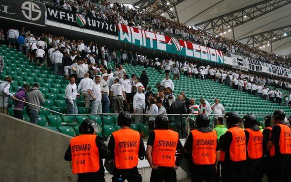 UOKiK: za odwołany mecz Legia powinna zwrócić pieniądze