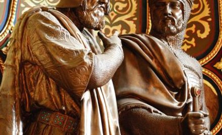 Mieszko i Bolesław – mistrz i uczeń wojskowego rzemiosła oraz politycznych intryg. Rzeźba w poznańsk
