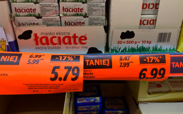 Spadki cen masła widać już nie tylko na rynkach hurtowych, ale też w sklepach, gdzie przeceny zwykle