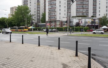 Projekt w budżecie obywatelskim zakłada osłupkowanie Warszawy za kwotę ponad 3,5 mln zł