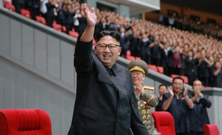 Kim Dzong Un na gali z udziałem młodzieży – nadziei reżimu, 28 sierpnia