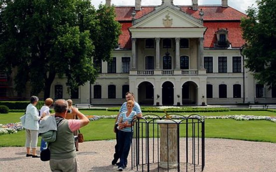 Za przejęte przez państwo wyposażenie pałacu w Kozłówce Zamoyscy dostali 17 mln zł