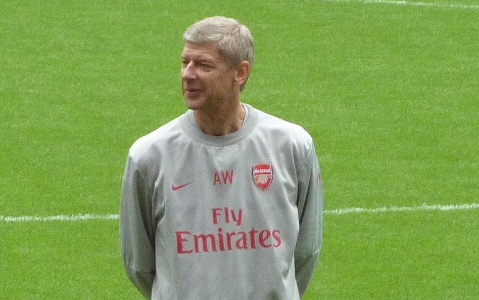 Arsene Wenger wróci na ławkę trenerską. Ale nie w Anglii