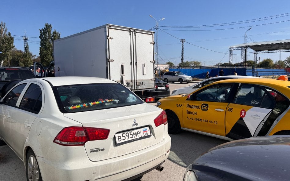 Krym pozostał bez benzyny. W Rosji limity: po 10-20 litrów na jednego kierowcę