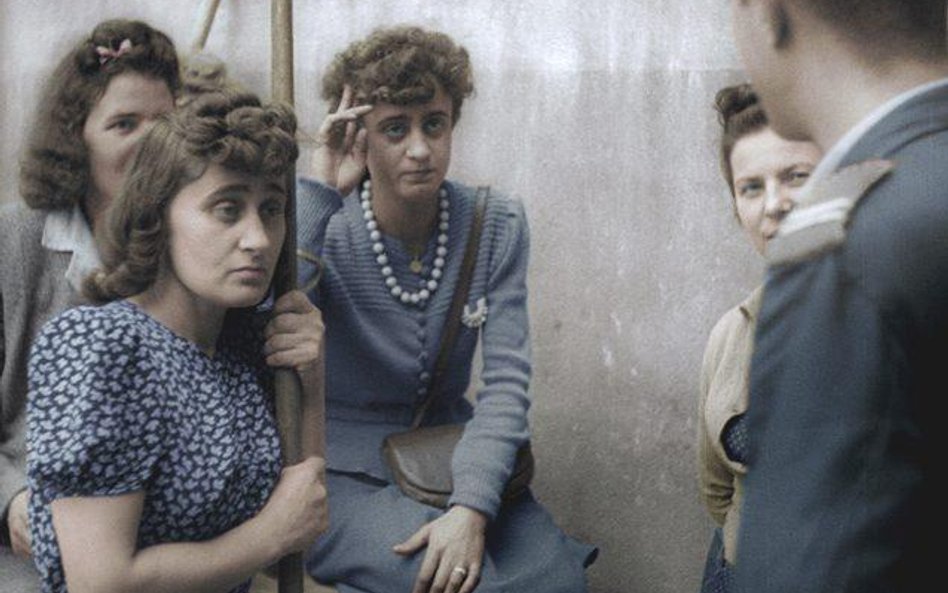 Longina Grzegorczyk (z lewej) zmarła kilka dni po nakręceniu tej sceny. Rozpoznała ją siostrzenica