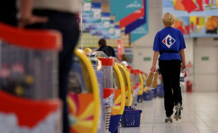 Sieci otworzą sklepy w niedzielę. Pracownicy protestują