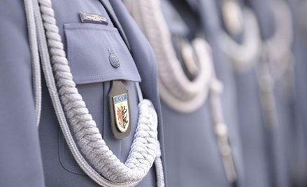 Zmiany w zakresie zwolnień lekarskich zakładają zbliżenie przepisów dotyczących formacji mundurowych