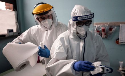 Zmarł pacjent przez 250 dni zakażony koronawirusem SARS-CoV-2