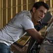 „Top Gun: Maverick”, film akcji z Tomem Cruise’em najpierw rozbił kinowy bank, a potem trafił na pla