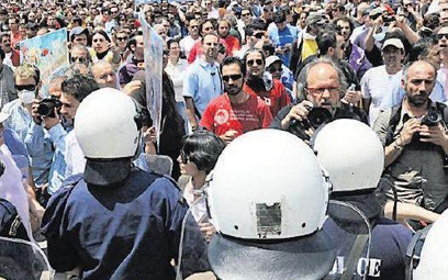 W protestach w Anetach wzięło udział 17 tysięcy osób