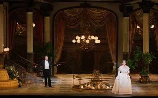 Tomasz Konieczny i Rachel Willis-Sørensen w „Arabelli” w Metropolitan Opera