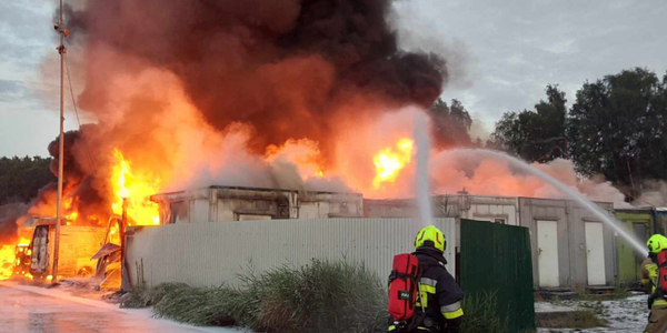 Pożar na terenie terminala przeładunkowego na Śląsku. Mieszkańcy słyszeli wybuchy