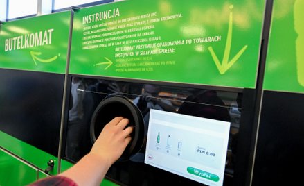Państwowe urzędy obchodzą system, do którego przekonują Polaków
