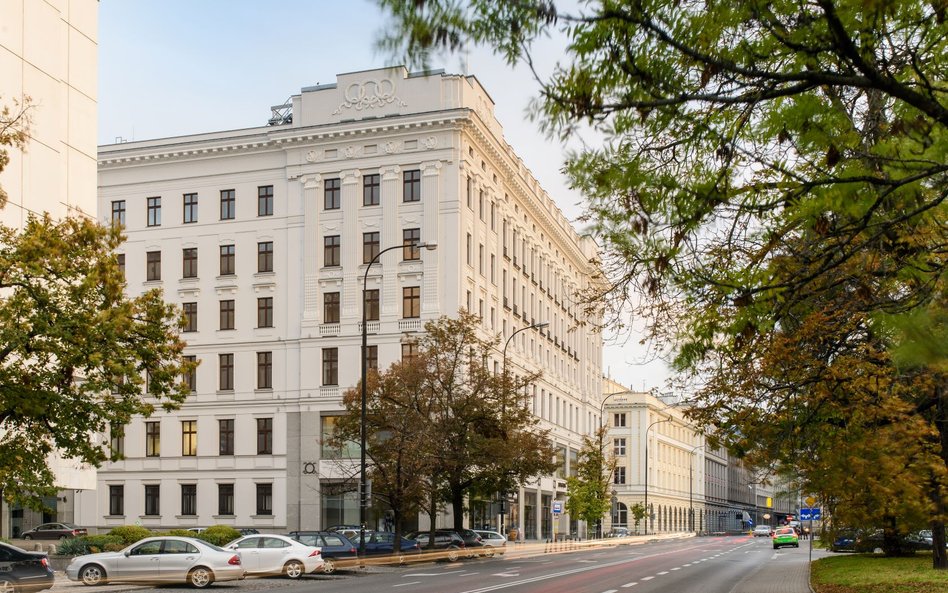 Prawnicy zostają w kamienicy Małachowski Square