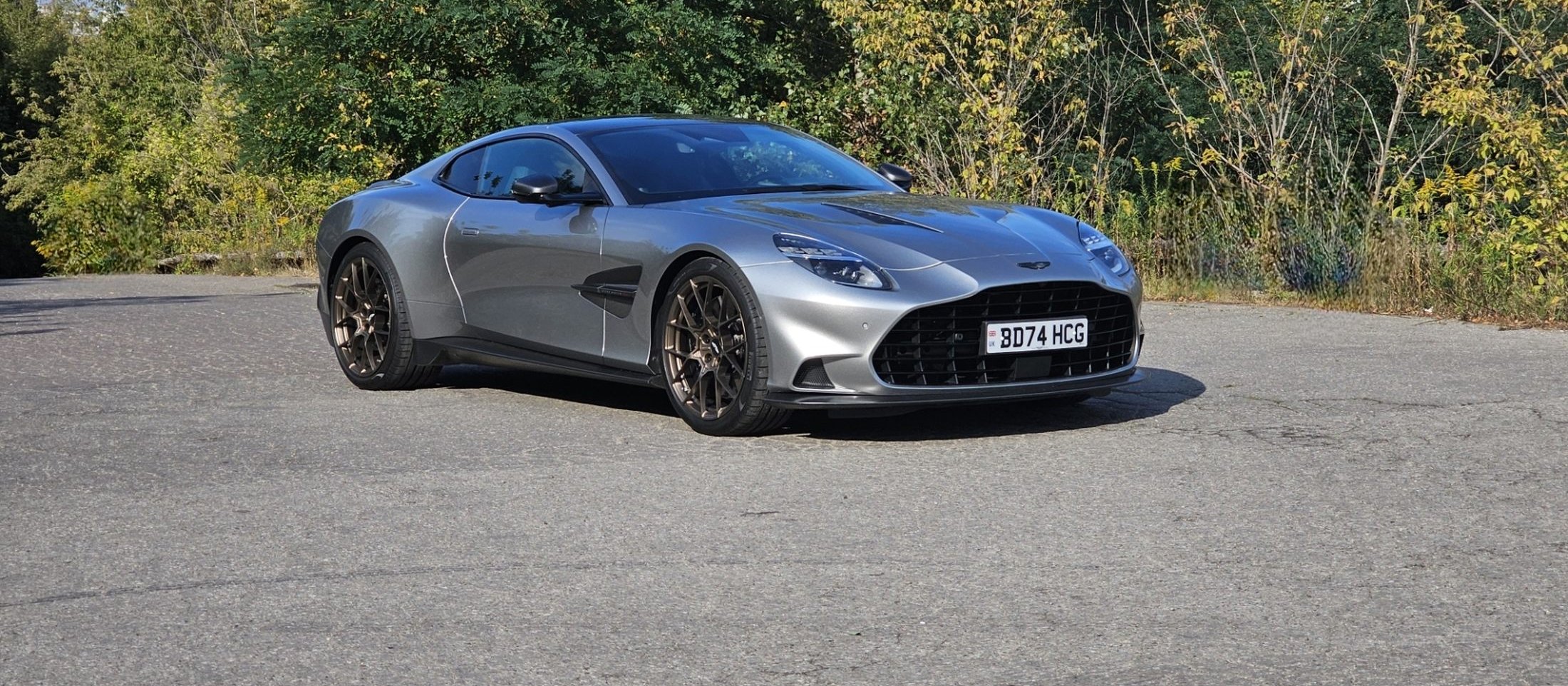 Aston Martin Vanquish: Powrót na szczyt