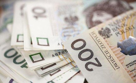 Starsze małżeństwo z Rzeszowa straciło znaczną kwotę, bo dali się oszukać metodą na amerykańskiego p