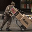 UPS pozwala pracownikom na więcej. Koniec z zakazem bród i warkoczyków