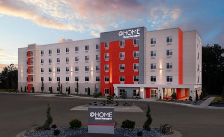 Firma hotelarska BWH Hotels ogłosiła, że ponad 4 tysiące jej hoteli działających pod 18 markami zost