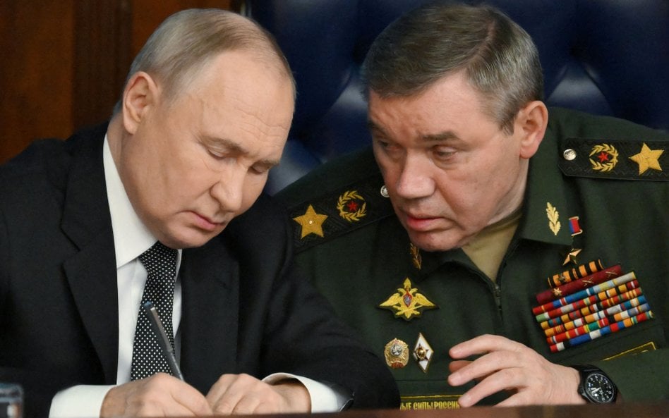 Władimir Putin i Walerij Gierasimow, szef Sztabu Generalnego Federacji Rosyjskiej