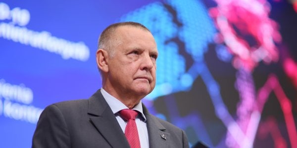 Czarne chmury nad Smerfem Kontrolerem