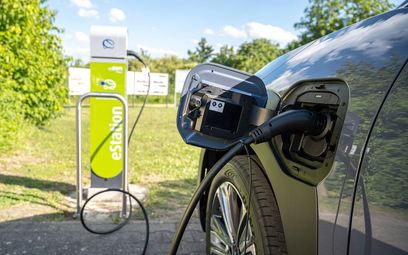 Brakuje wykwalifikowanej kadry w elektromobilności. Ruszają studia podyplomowe