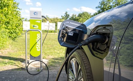 Brakuje wykwalifikowanej kadry w elektromobilności. Ruszają studia podyplomowe