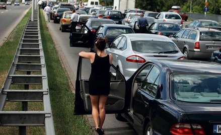 W czasie jazdy samochodem możemy mieć problemy choćby z korkami; na to nic nie poradzimy, ale pomoc 