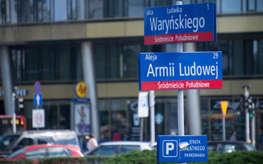 Aleja Armii Ludowej w Warszawie na razie nazwy nie zmieni.