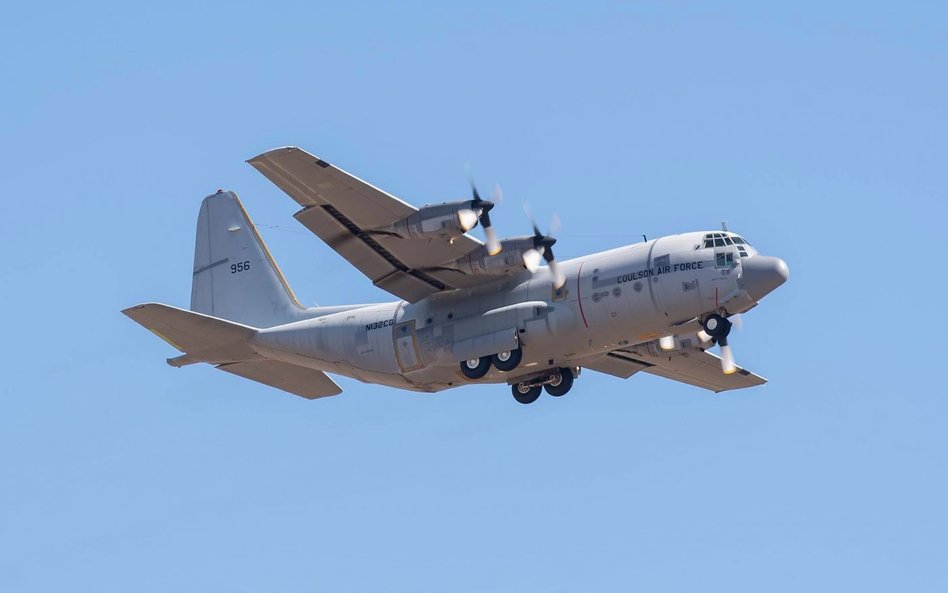 Pierwszy z eks-norweskich Herculesów przebudowany przez Coulson Aviation do roli samolotu przeciwpoż