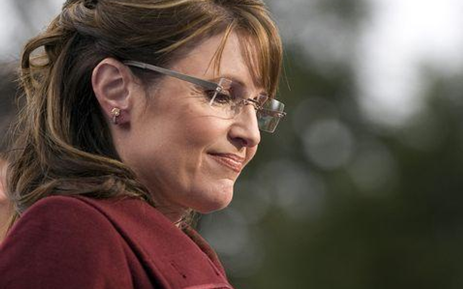 Sarah Palin rozstaje się z drogimi kostiumami