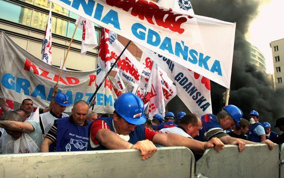 Demonstracja stoczniowców w Warszawie