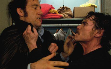 Clive Owen (z lewej) i Billy Crudup jako dwaj bracia w „Więzach krwi”. Film od dziś na ekranach
