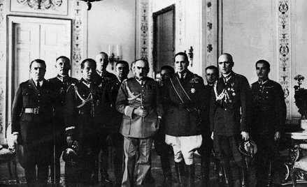 Spotkanie na szczycie: Józef Piłsudski oraz gen. Douglas MacArthur (na prawo od Marszałka) Warszawa,