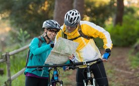 Zawodnicy otrzymują na starcie mapę z zaznaczonymi punktami kontrolnymi. Zadaniem startujących jest 