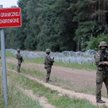 Pas drogi granicznej na polsko-białoruskiej granicy w Kopczanach