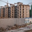 Chiński rynek nieruchomości pogrążył się w kryzysie, a wiele projektów deweloperskich jest opóźniony