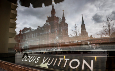 Zamknięty sklep Louis Vuitton domu towarowym GUM koło Kremla