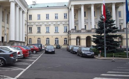 Ratusz się spóźnia, mieszkaniec płaci